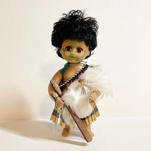 Maori Warrior Doll: A Proud 17cm Souvenir. Bring Home the Spirit of New Zealand!